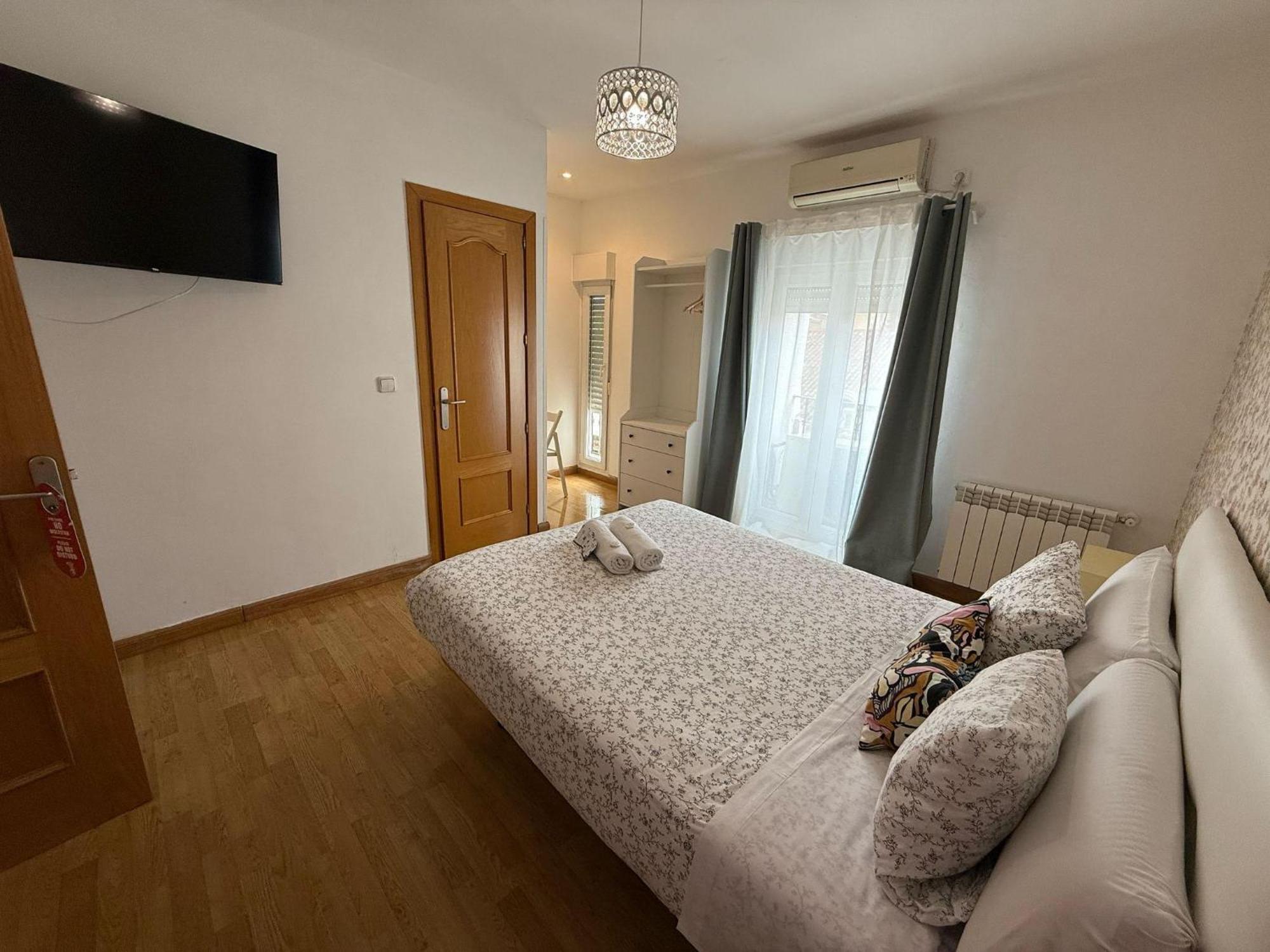 Hostal Flat55Madrid Exterior photo