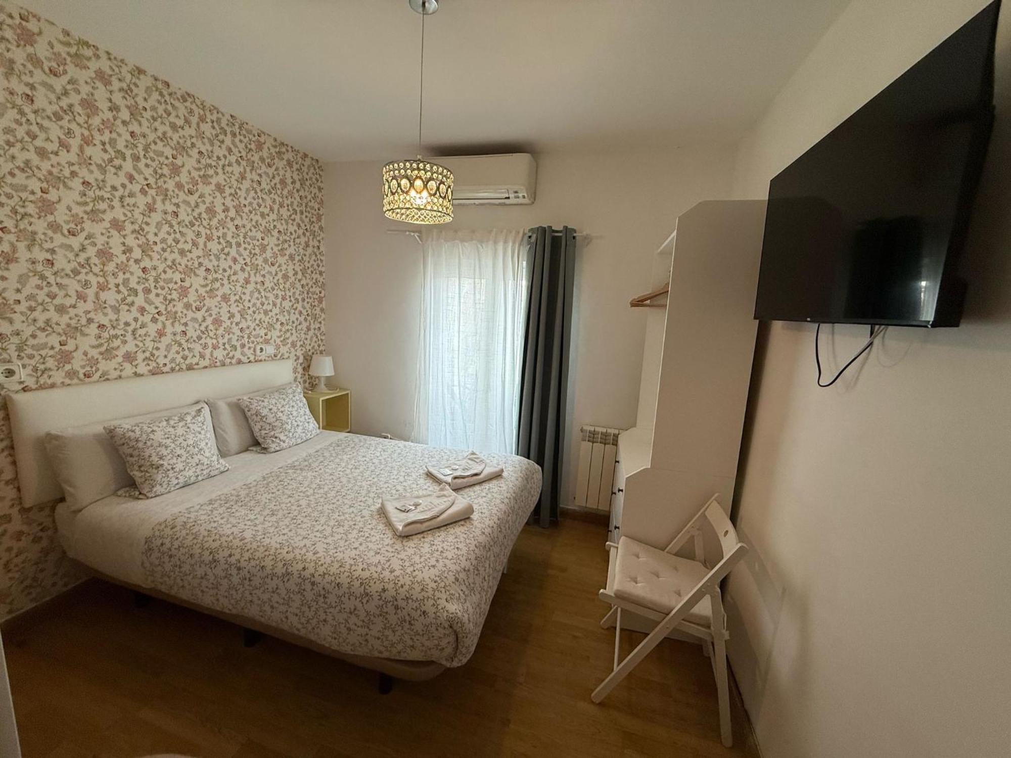 Hostal Flat55Madrid Exterior photo